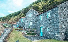 Abrigo Da Cascata - Casas De Campo - Sao Jorge